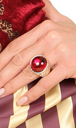 Ring Golden mit rotem Stein