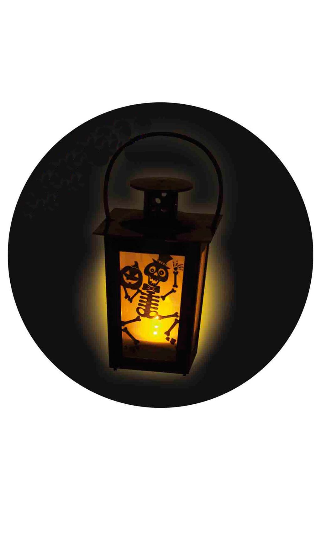 Laterne mit Kerze leuchtend