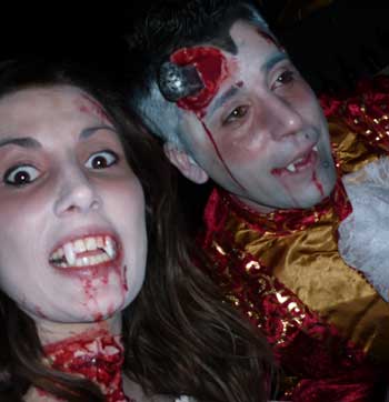 Latex-Kopf mit Schraube