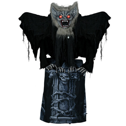 Fledermaus auf Grabstein