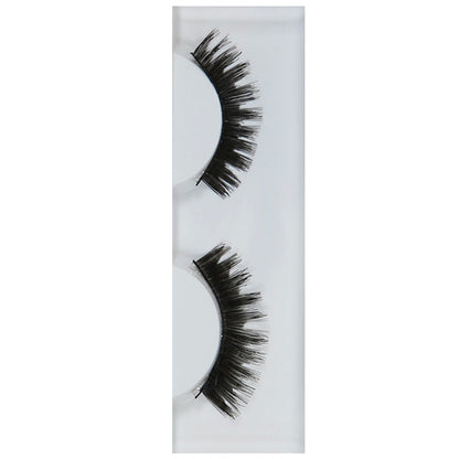 Lange schwarze Wimpern