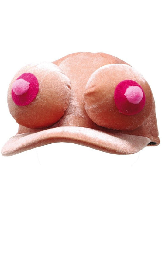 Kappe mit Brüsten